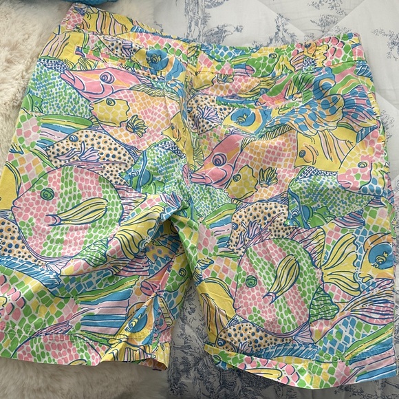 Lilly Pulitzer Multicolor Fish Print Women's Shorts - Picture 3 of 3